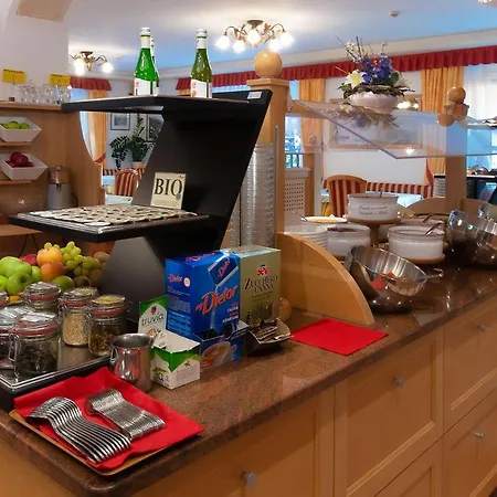 Marilena ホテル アラッバ