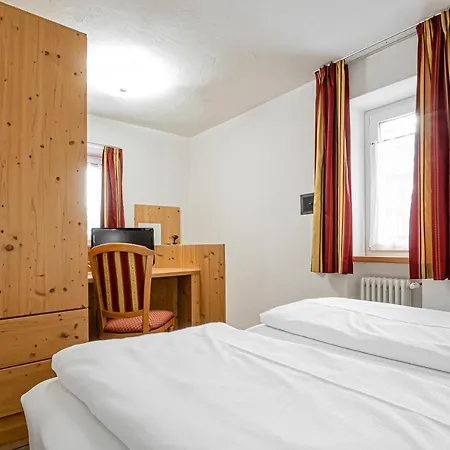 Marilena ホテル アラッバ